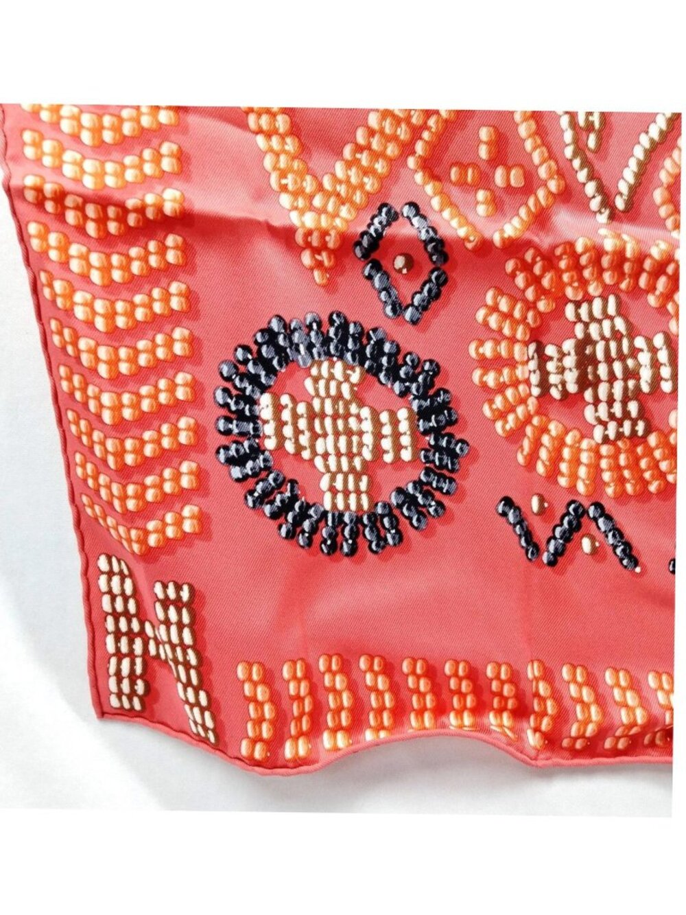 Authentic Hermès Kelly en Perles Carré 90 Silk Scarf - Picture 5 of 10